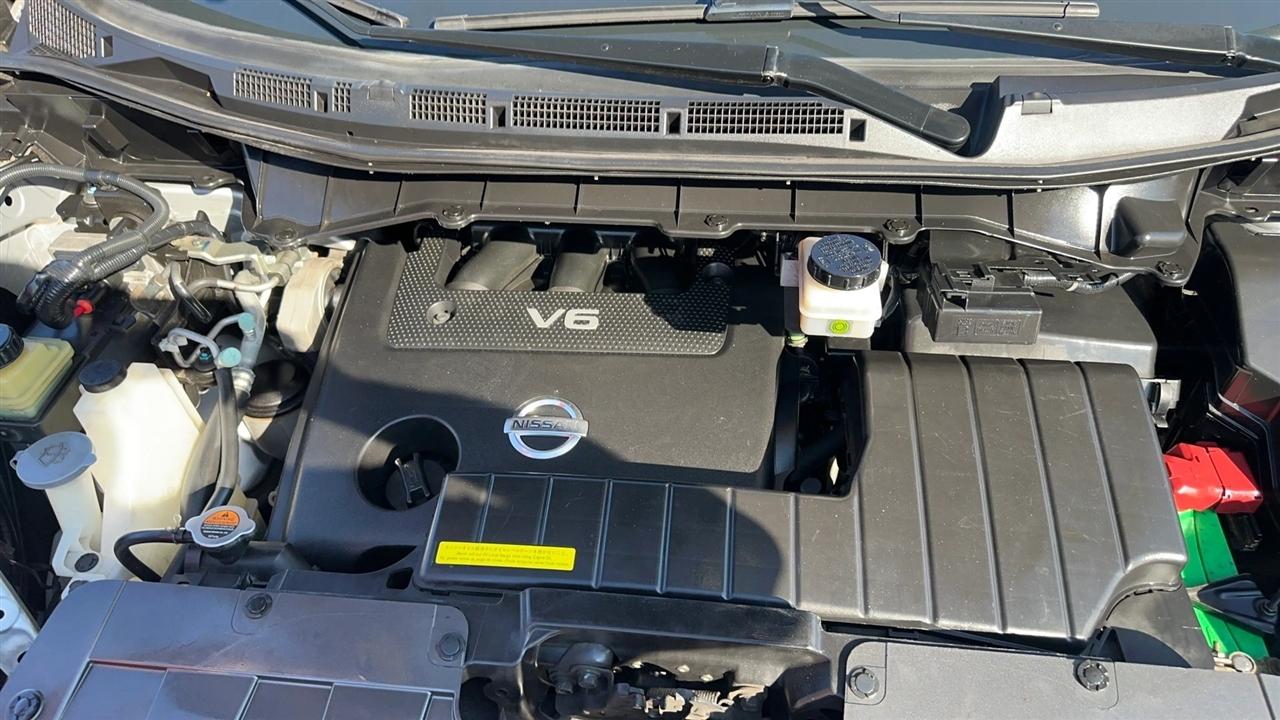 Nissan Quest 4dr SL 2015