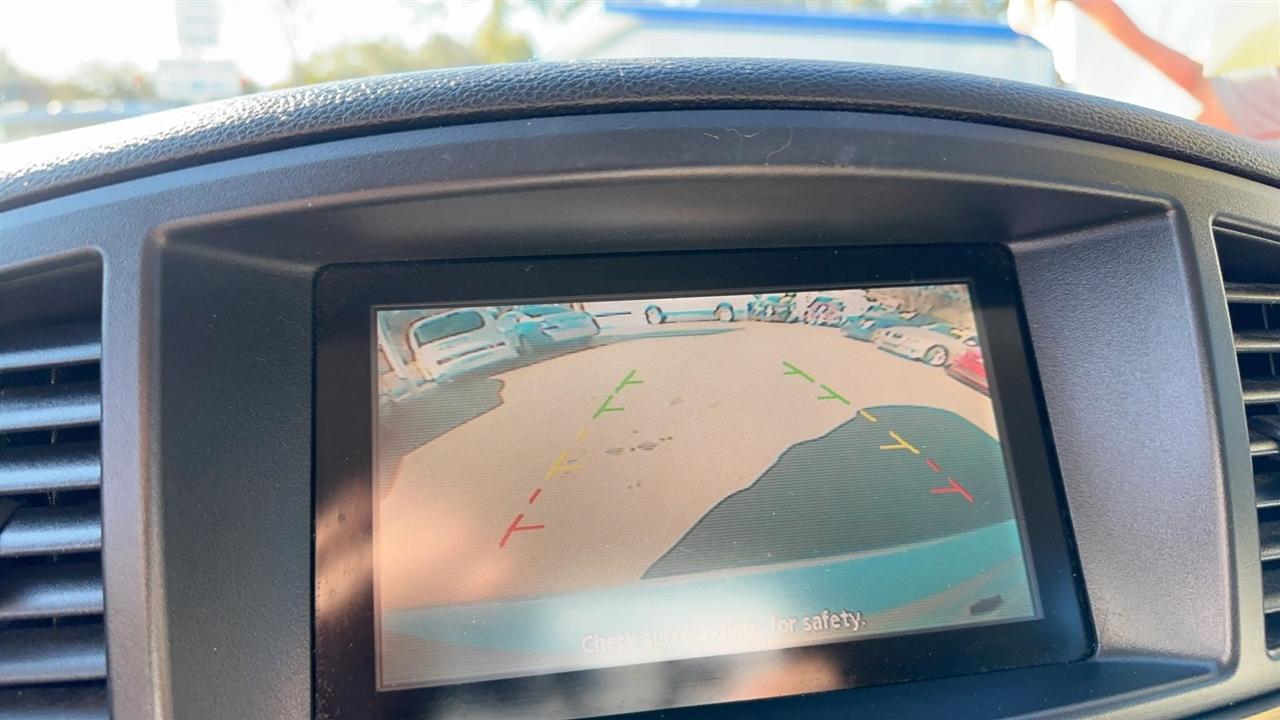 Nissan Quest 4dr SL 2015