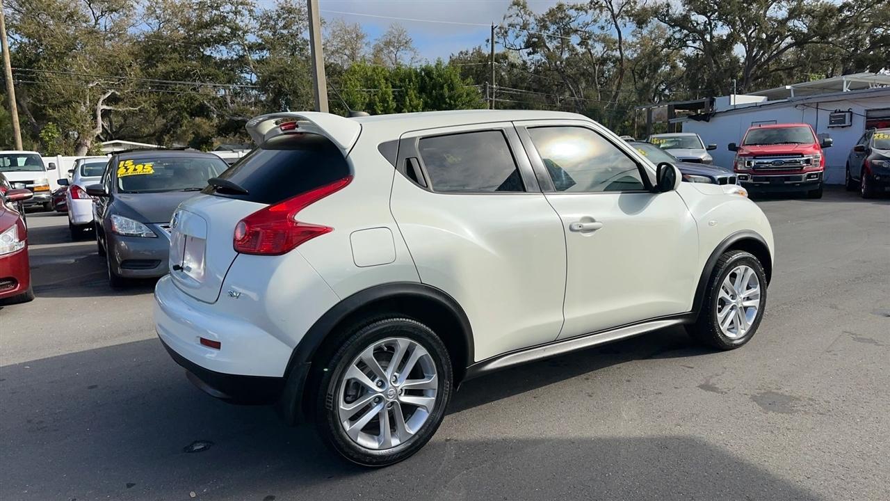 Nissan Juke 5dr Wgn I4 CVT SV FWD 2011