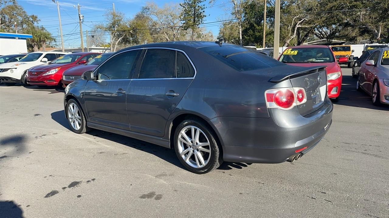 Volkswagen Jetta Sedan 4dr Auto 2.5 2007
