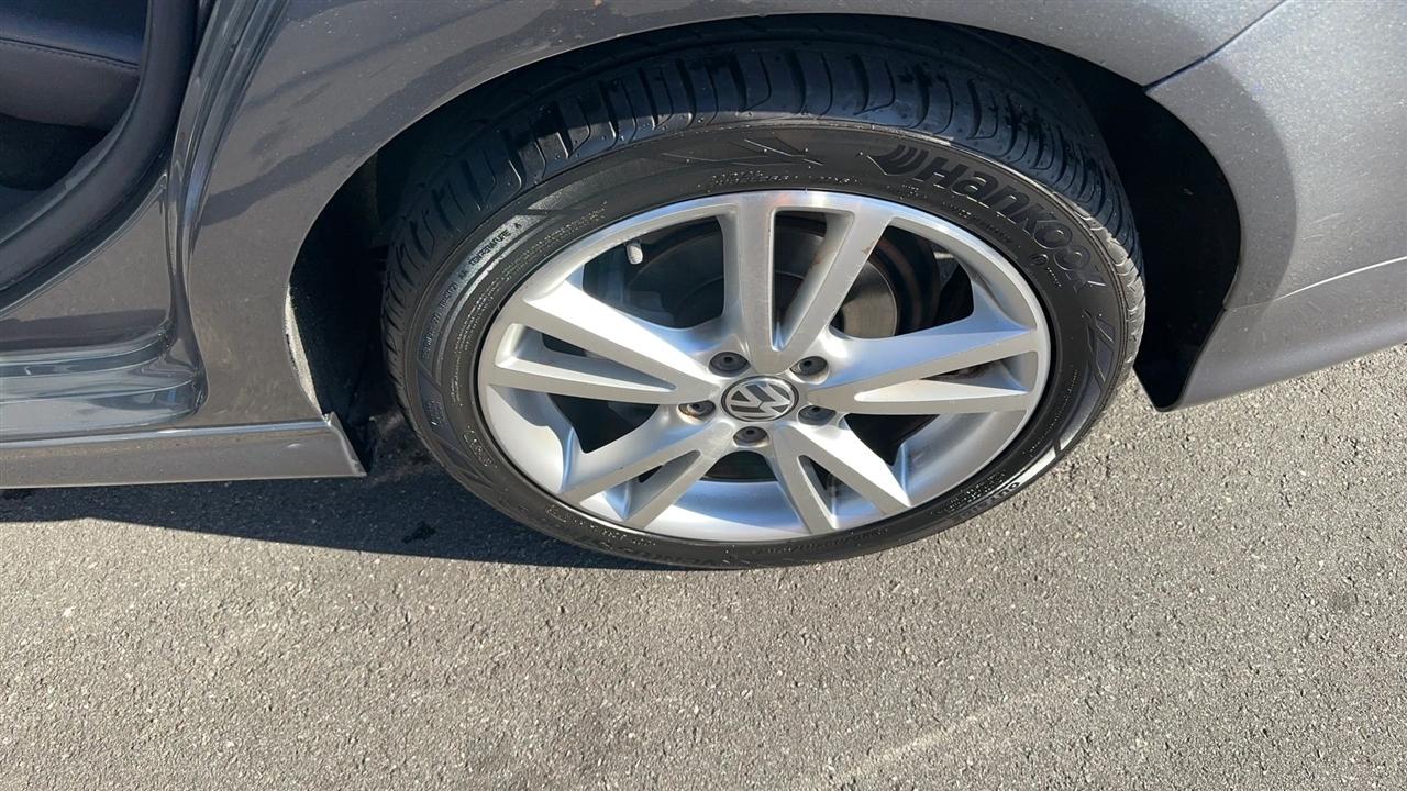 Volkswagen Jetta Sedan 4dr Auto 2.5 2007