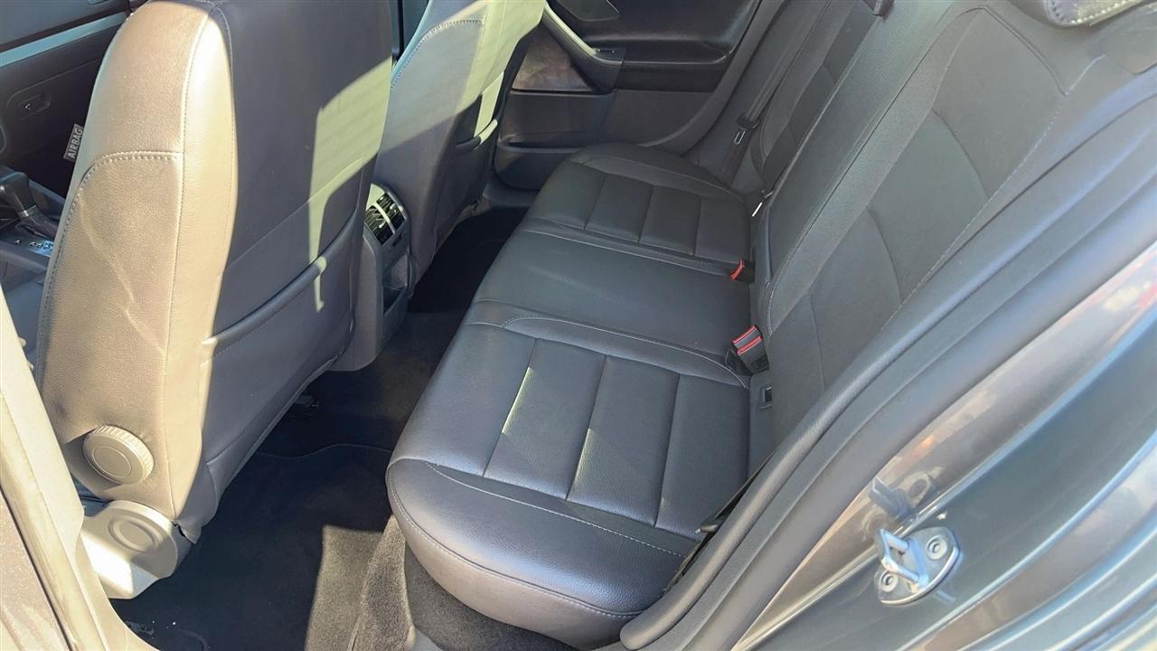 Volkswagen Jetta Sedan 4dr Auto 2.5 2007