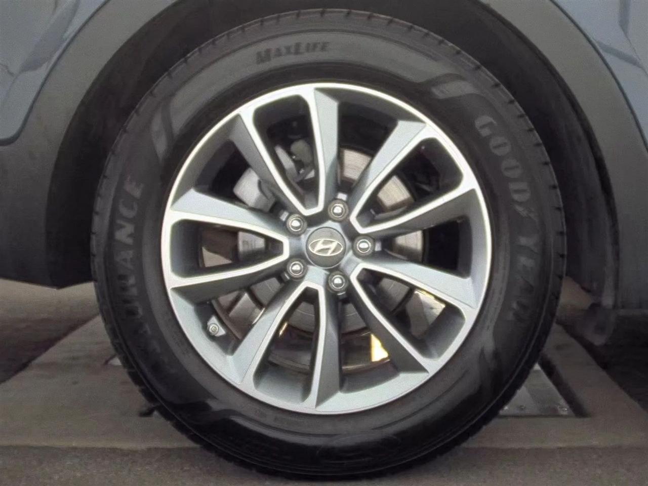 Hyundai Santa Fe SE 3.3L Auto 2017