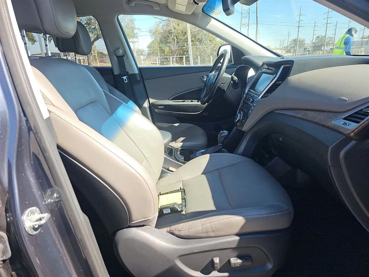 Hyundai Santa Fe SE 3.3L Auto 2017