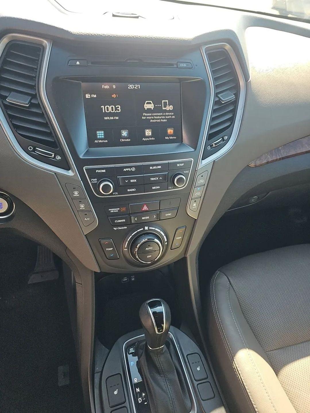 Hyundai Santa Fe SE 3.3L Auto 2017