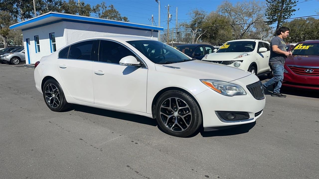 Buick Regal 4dr Sdn Sport Touring FWD 2017
