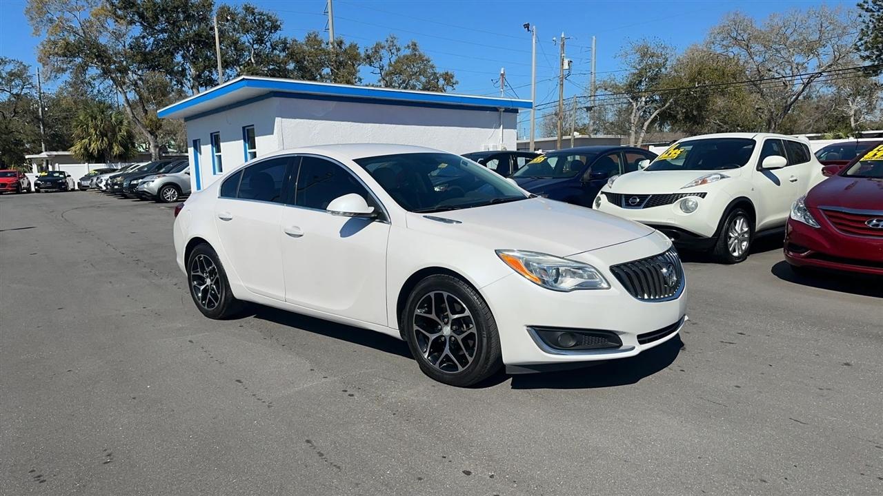 Buick Regal 4dr Sdn Sport Touring FWD 2017