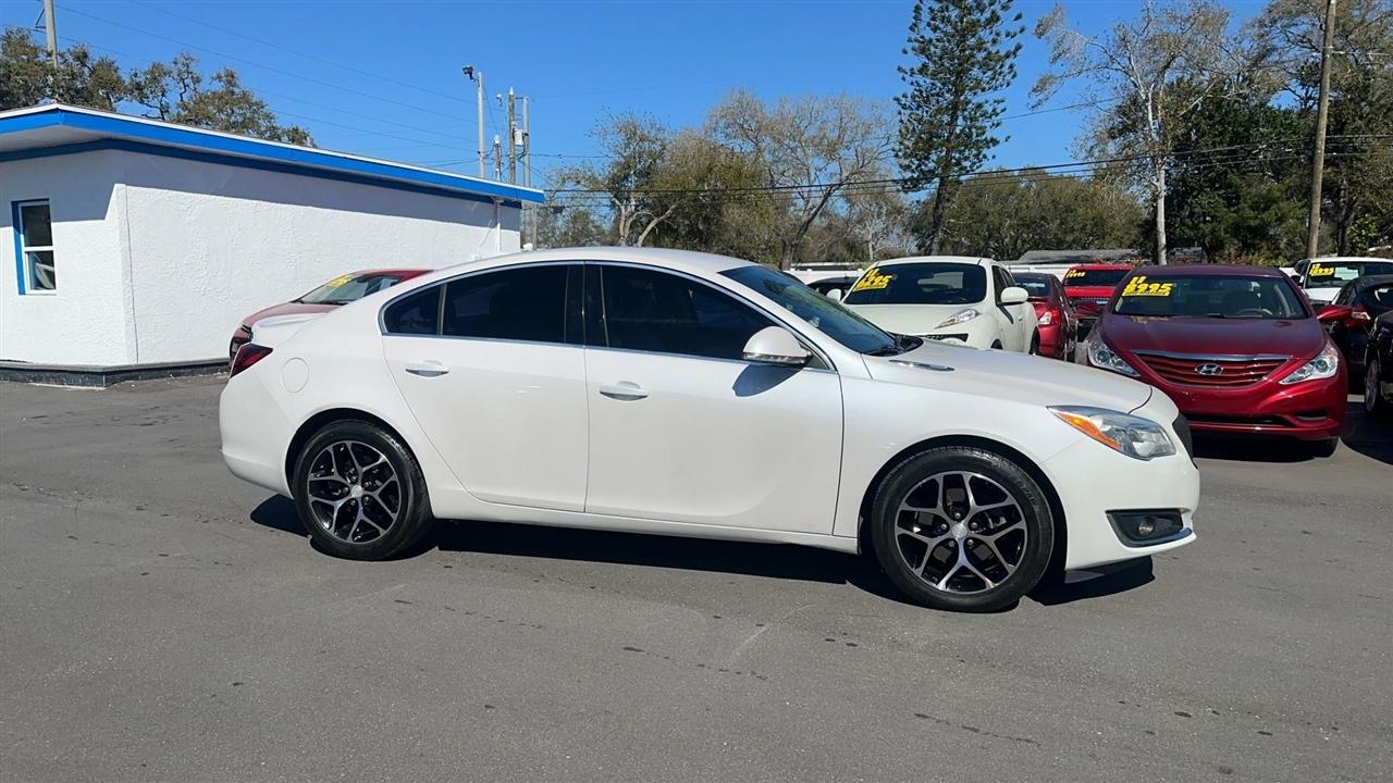 Buick Regal 4dr Sdn Sport Touring FWD 2017