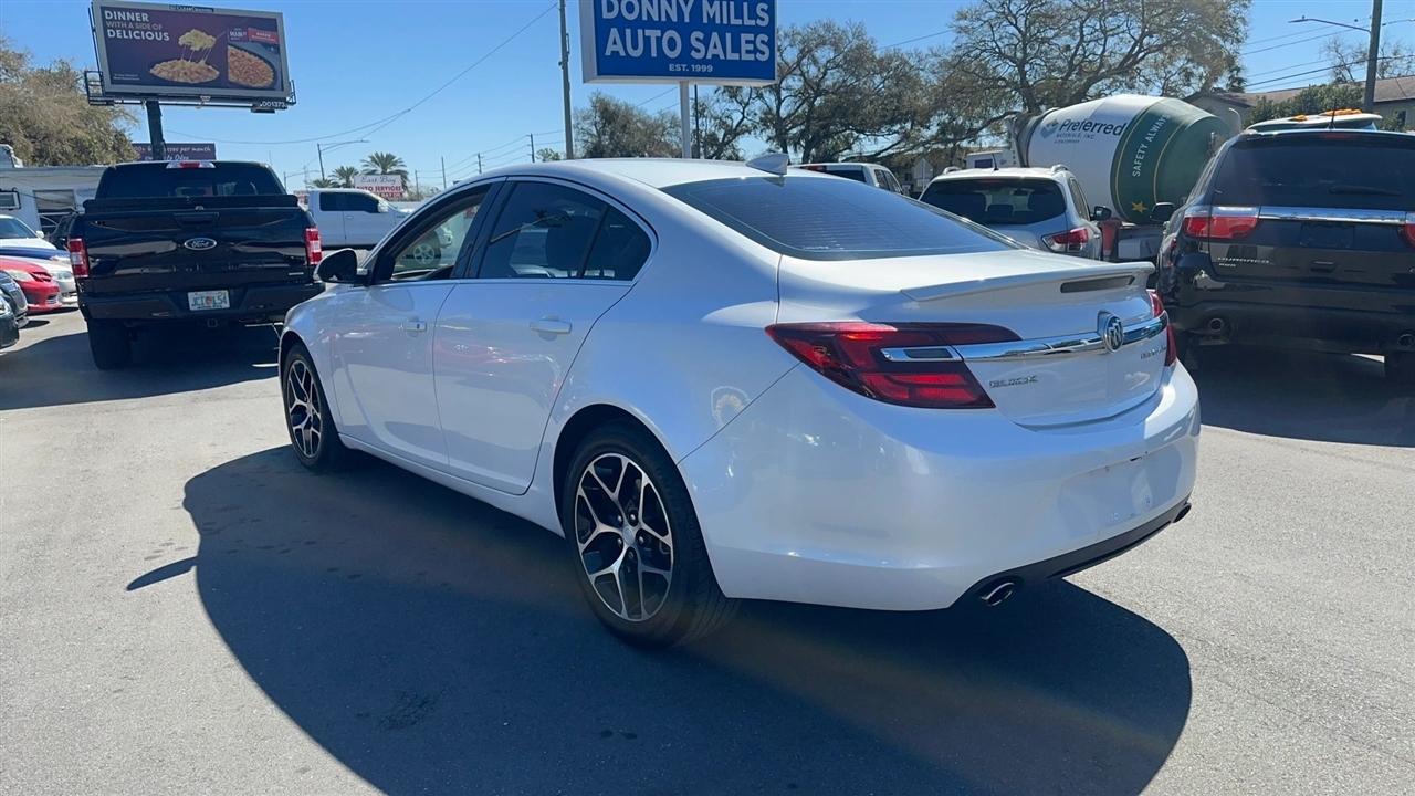 Buick Regal 4dr Sdn Sport Touring FWD 2017