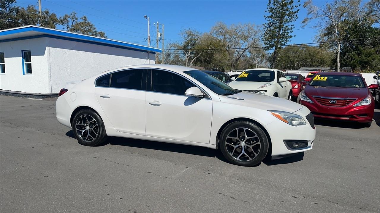 Buick Regal 4dr Sdn Sport Touring FWD 2017