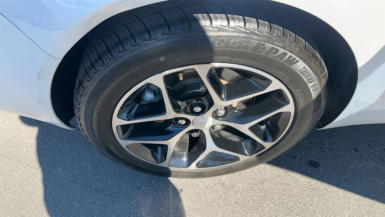 Buick Regal 4dr Sdn Sport Touring FWD 2017