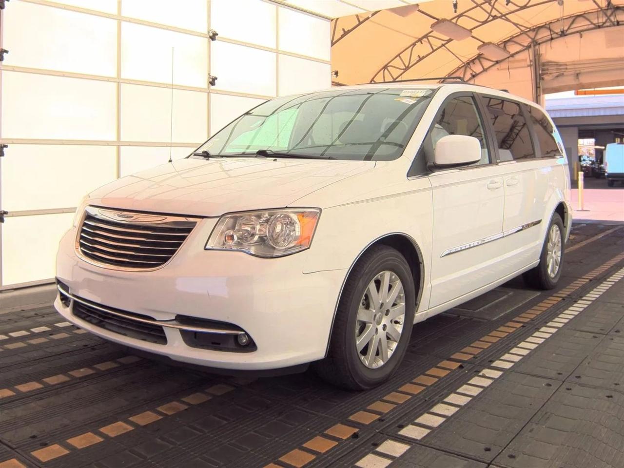 2013 Chrysler Town & Country Touring