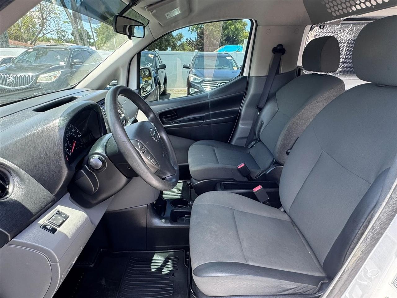Nissan NV200 Compact Cargo I4 SV 2019