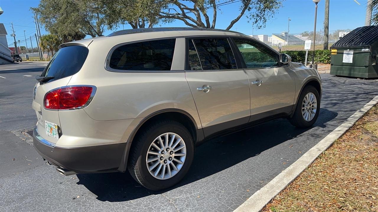 Buick Enclave FWD 4dr Leather 2012