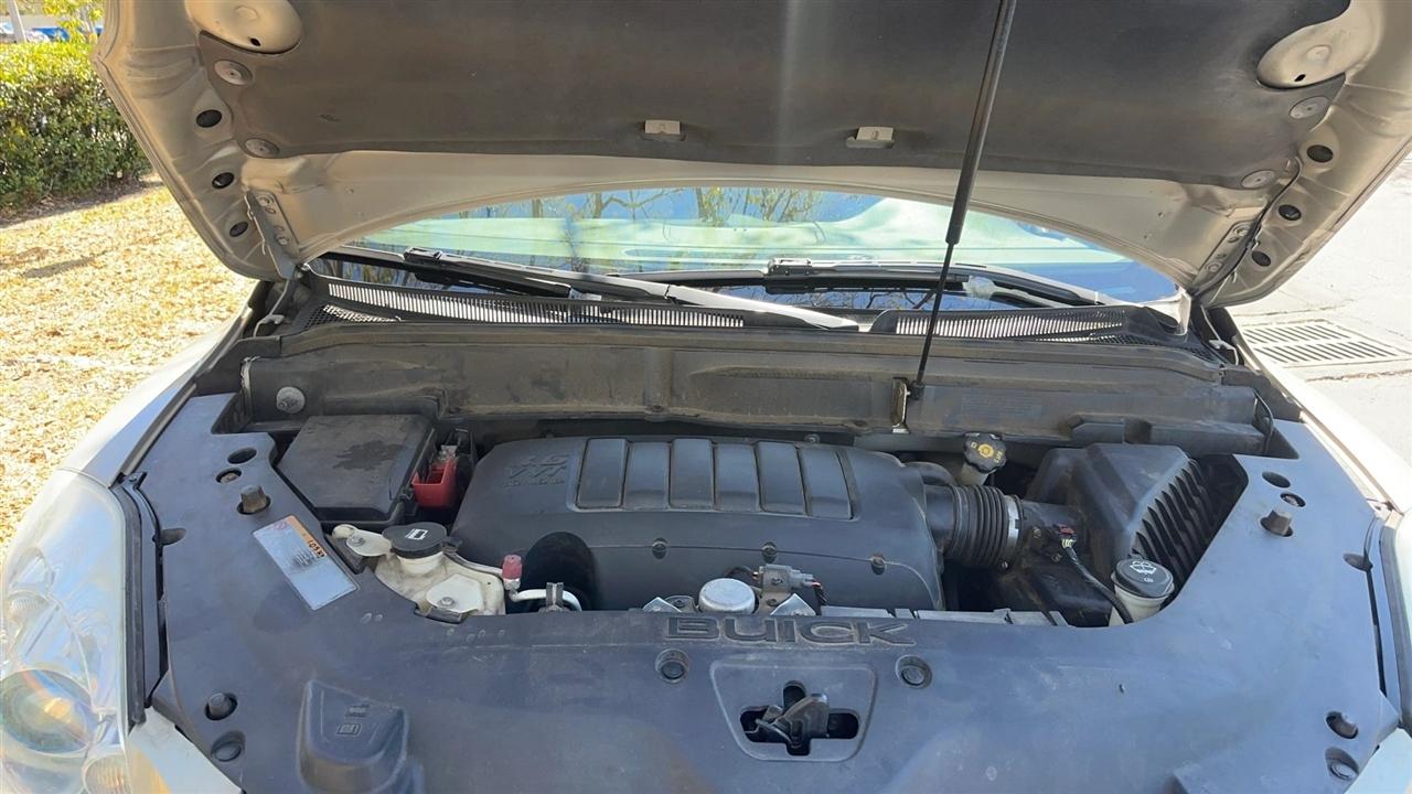 Buick Enclave FWD 4dr Leather 2012