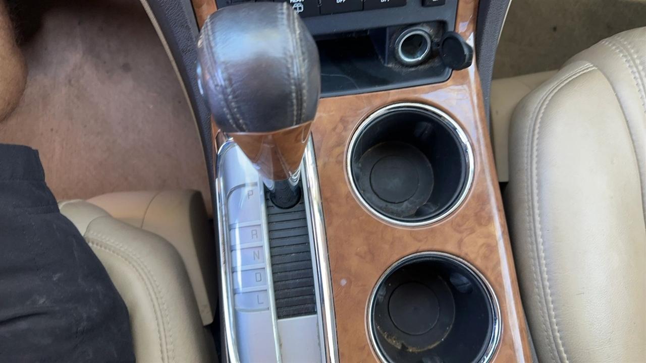 Buick Enclave FWD 4dr Leather 2012