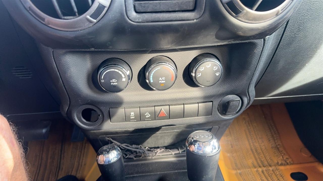 Jeep Wrangler 4WD 2dr Sport 2012