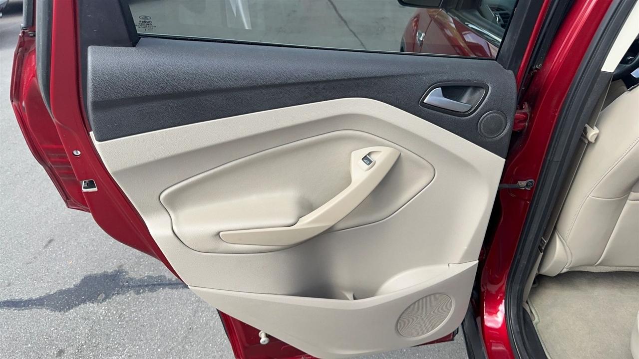 Ford Escape FWD 4dr Titanium 2016