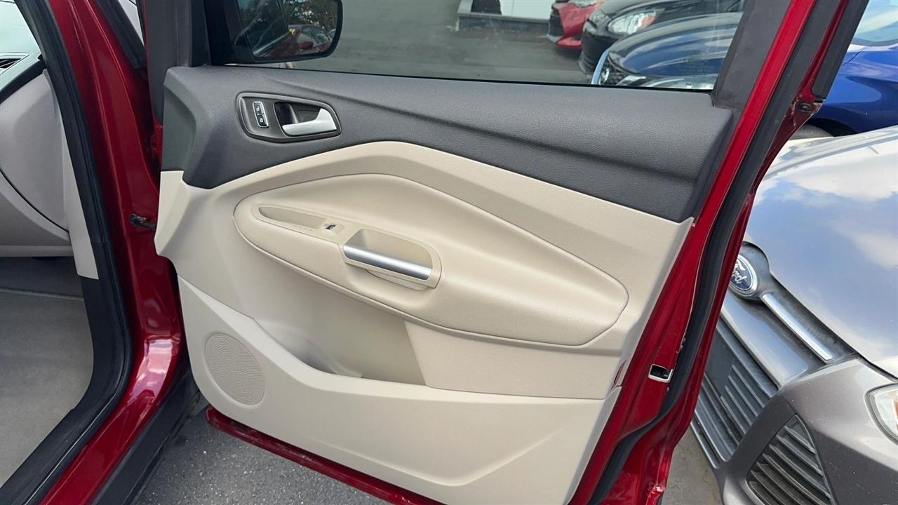 Ford Escape FWD 4dr Titanium 2016