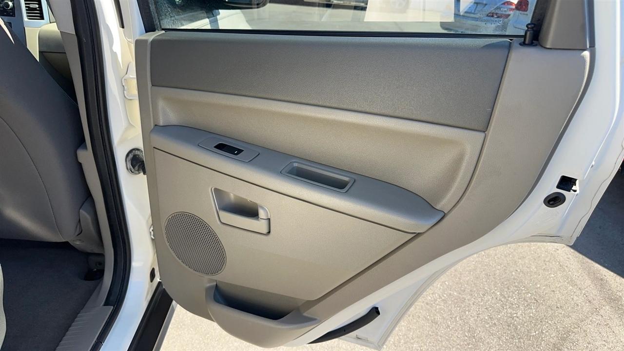 Jeep Grand Cherokee RWD 4dr Laredo 2008