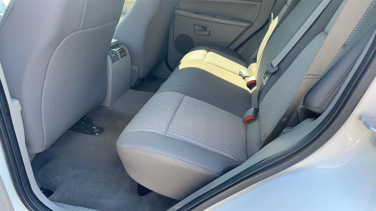 Jeep Grand Cherokee RWD 4dr Laredo 2008