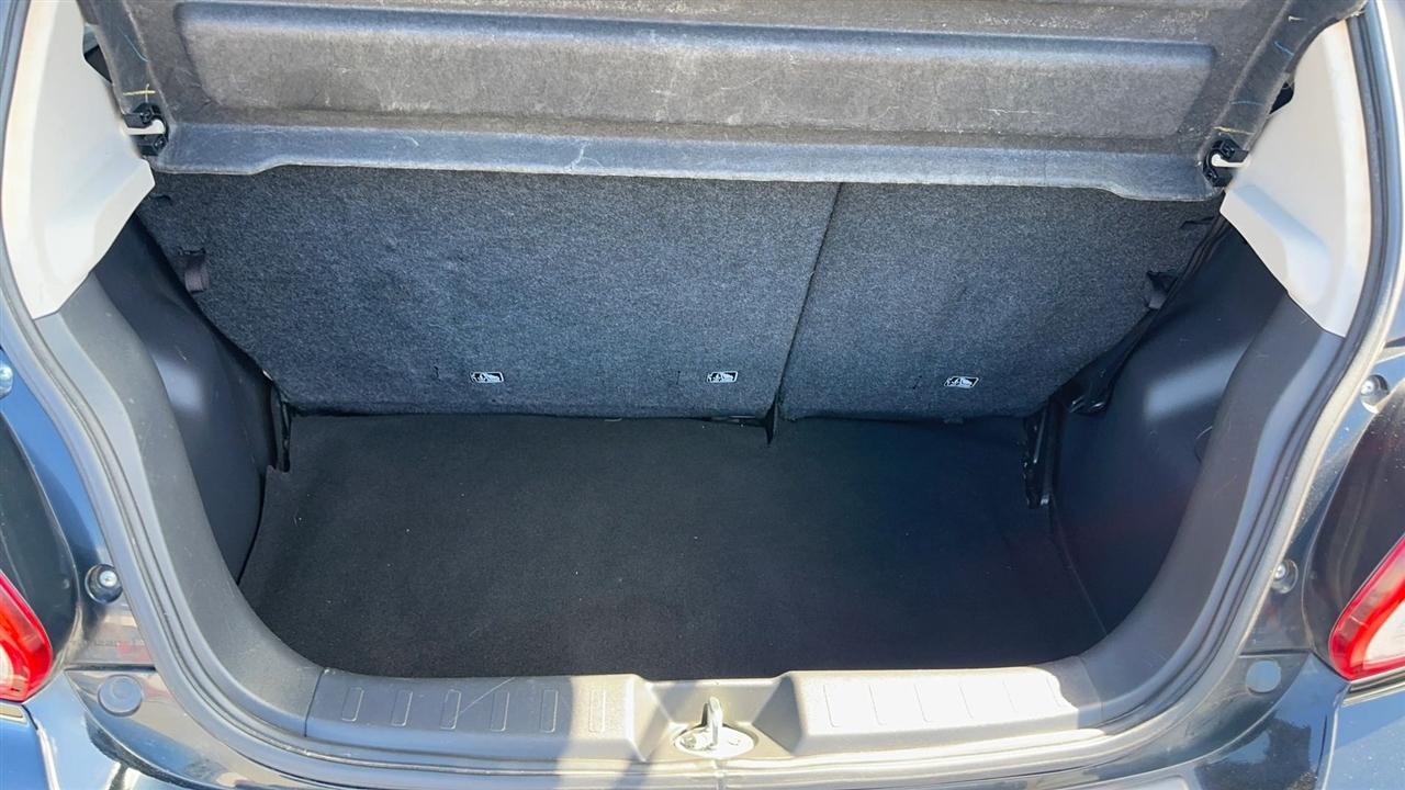 Mitsubishi Mirage 4dr HB Man ES 2014