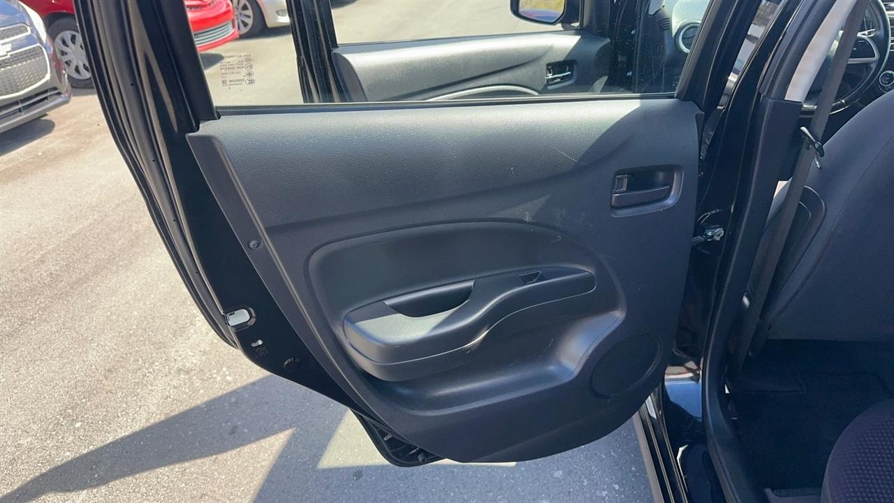 Mitsubishi Mirage 4dr HB Man ES 2014