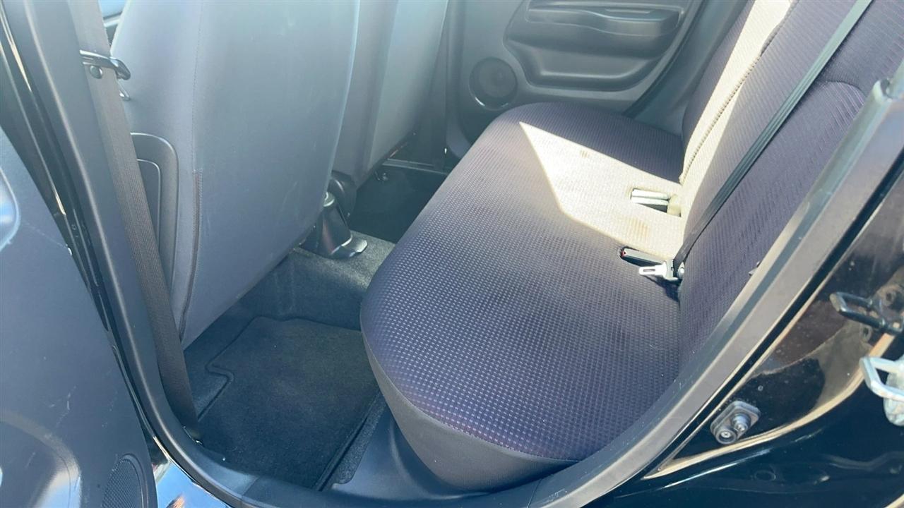 Mitsubishi Mirage 4dr HB Man ES 2014