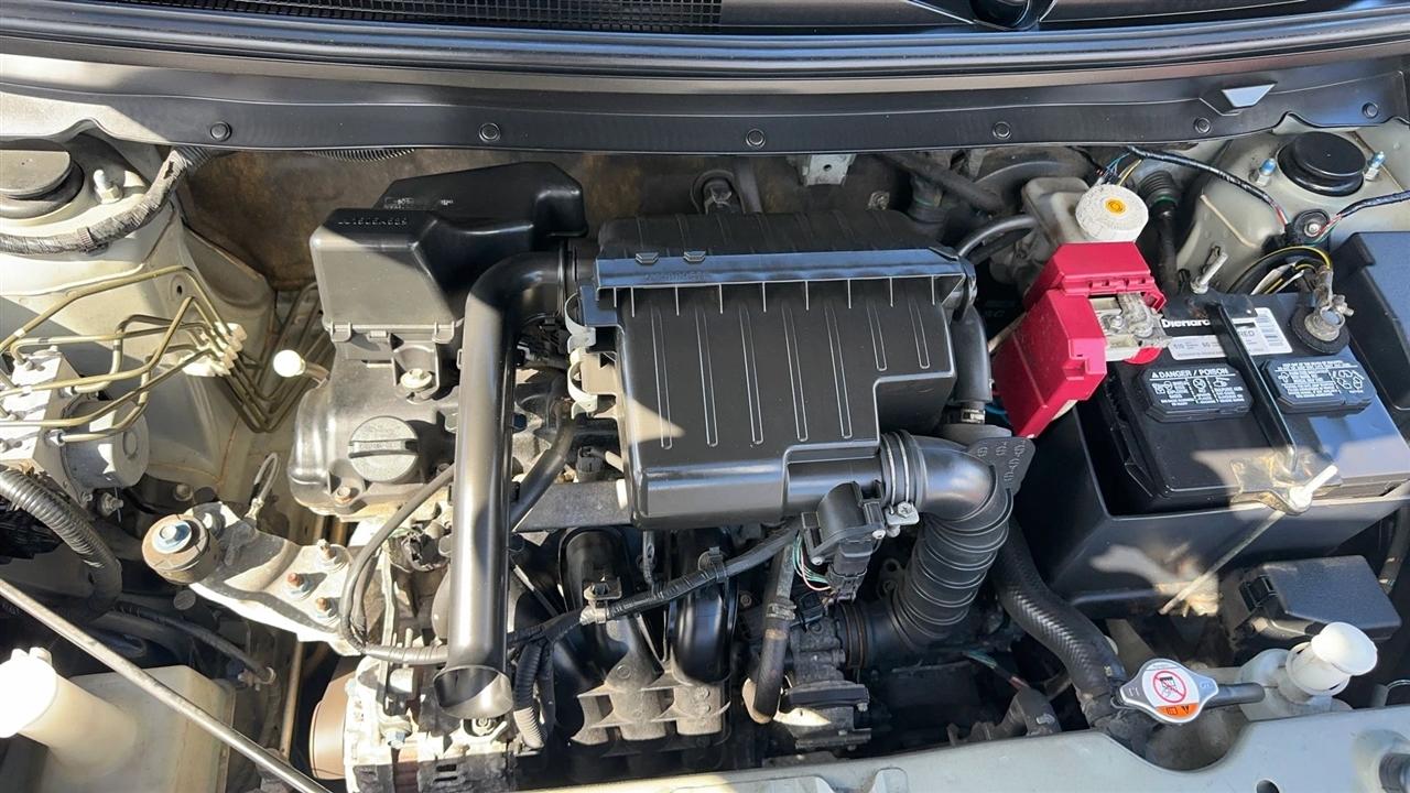 Mitsubishi Mirage 4dr HB Man ES 2014