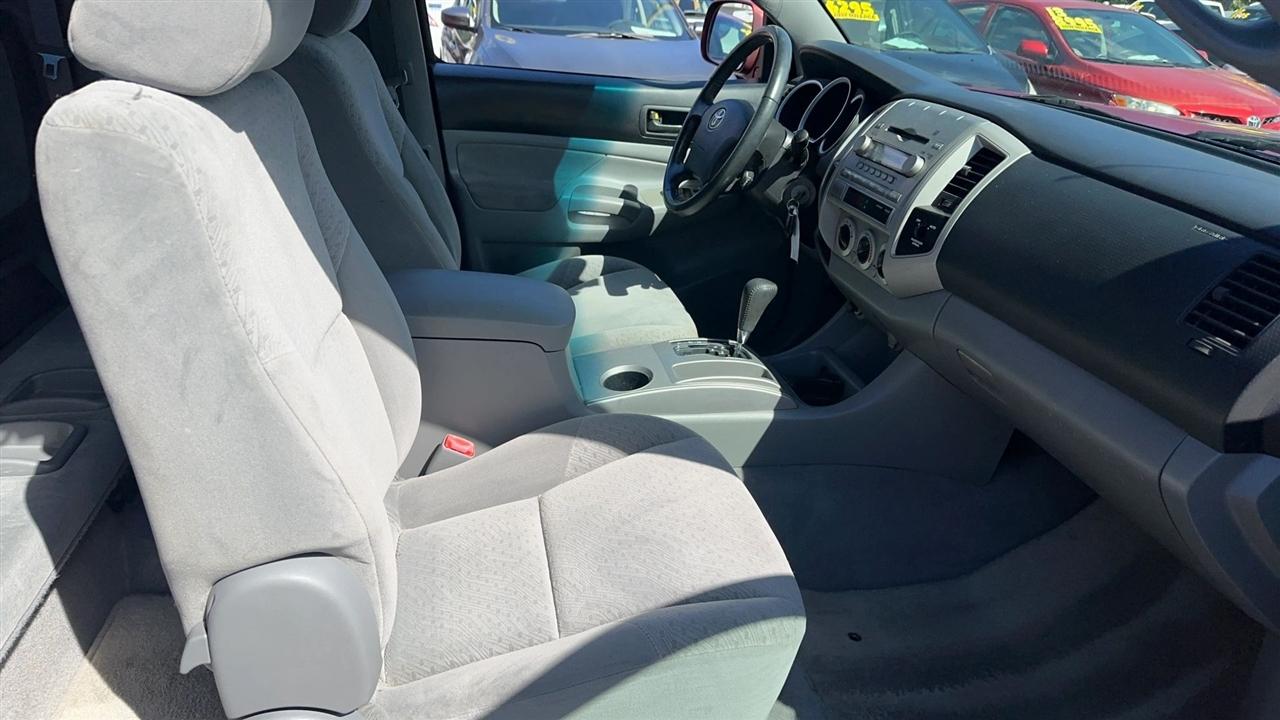 Toyota Tacoma 2WD Access I4 MT (Natl) 2008