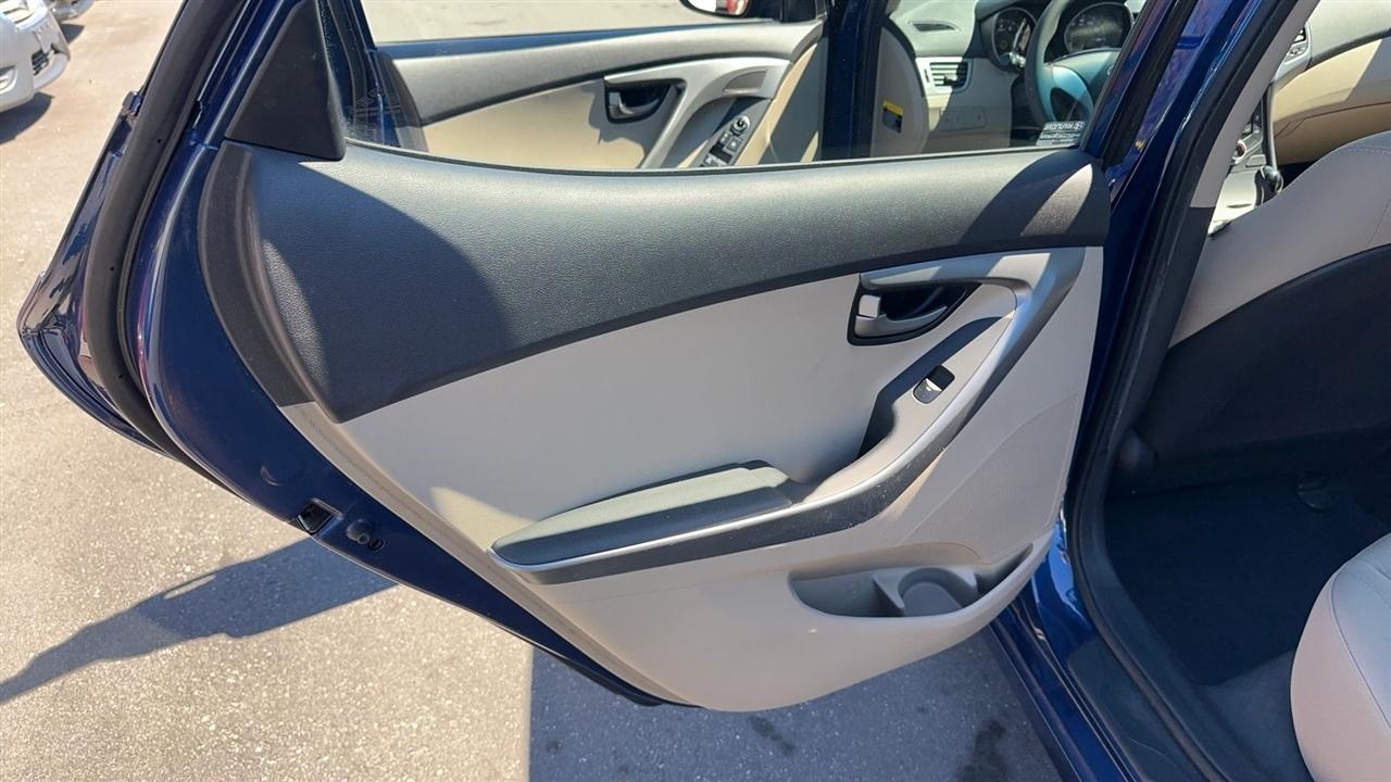 Hyundai Elantra 4dr Sdn Auto SE (Alabama Plant) 2016