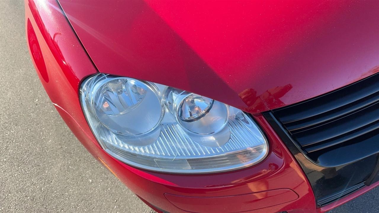 Volkswagen Jetta Sedan 4dr DSG Wolfsburg PZEV 2010