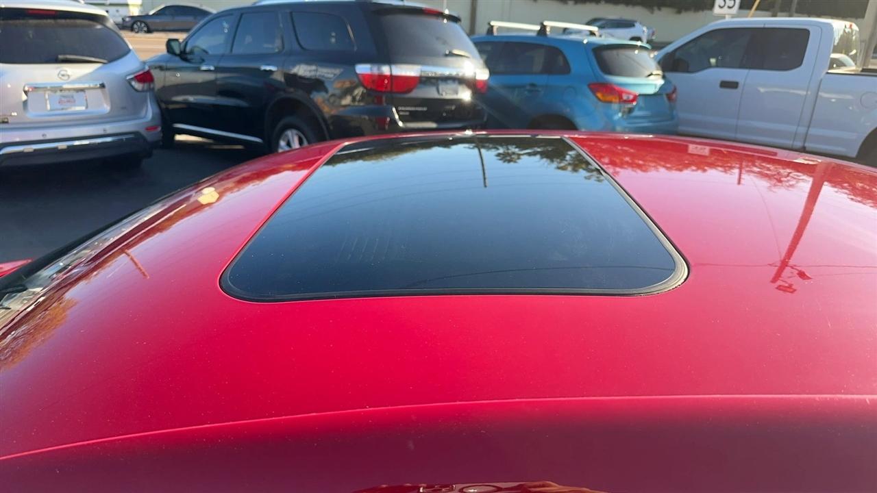 Volkswagen Jetta Sedan 4dr DSG Wolfsburg PZEV 2010