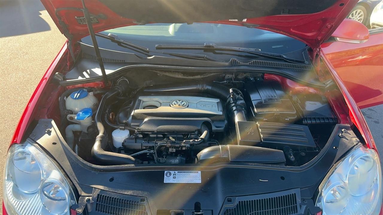 Volkswagen Jetta Sedan 4dr DSG Wolfsburg PZEV 2010