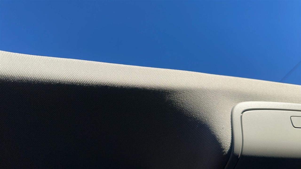 Volkswagen Jetta Sedan 4dr DSG Wolfsburg PZEV 2010