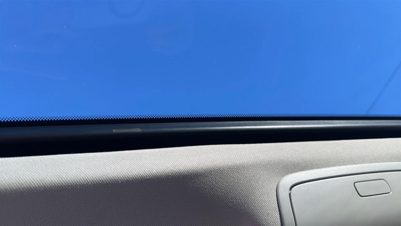 Volkswagen Jetta Sedan 4dr DSG Wolfsburg PZEV 2010