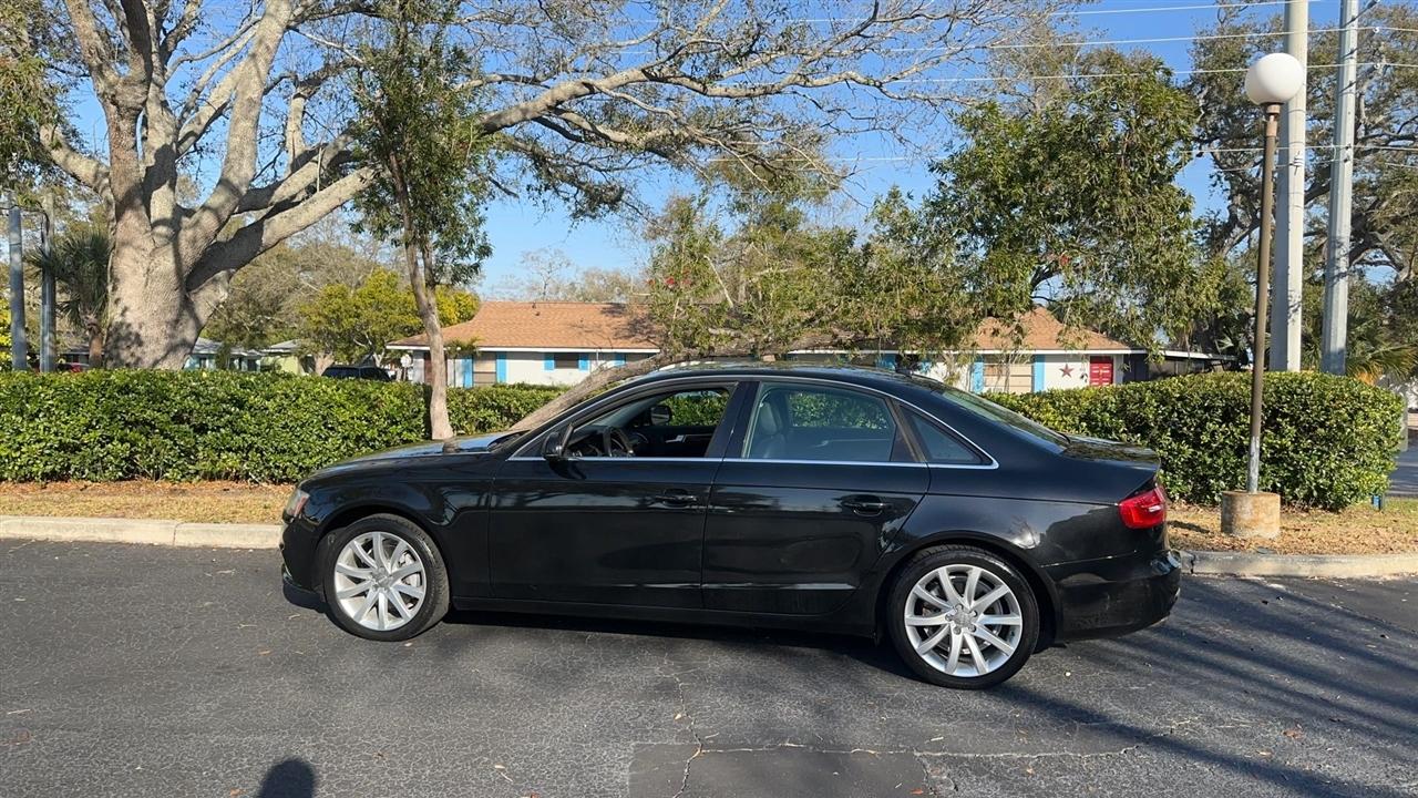 Audi A4 4dr Sdn Auto quattro 2.0T Premium Plus 2013