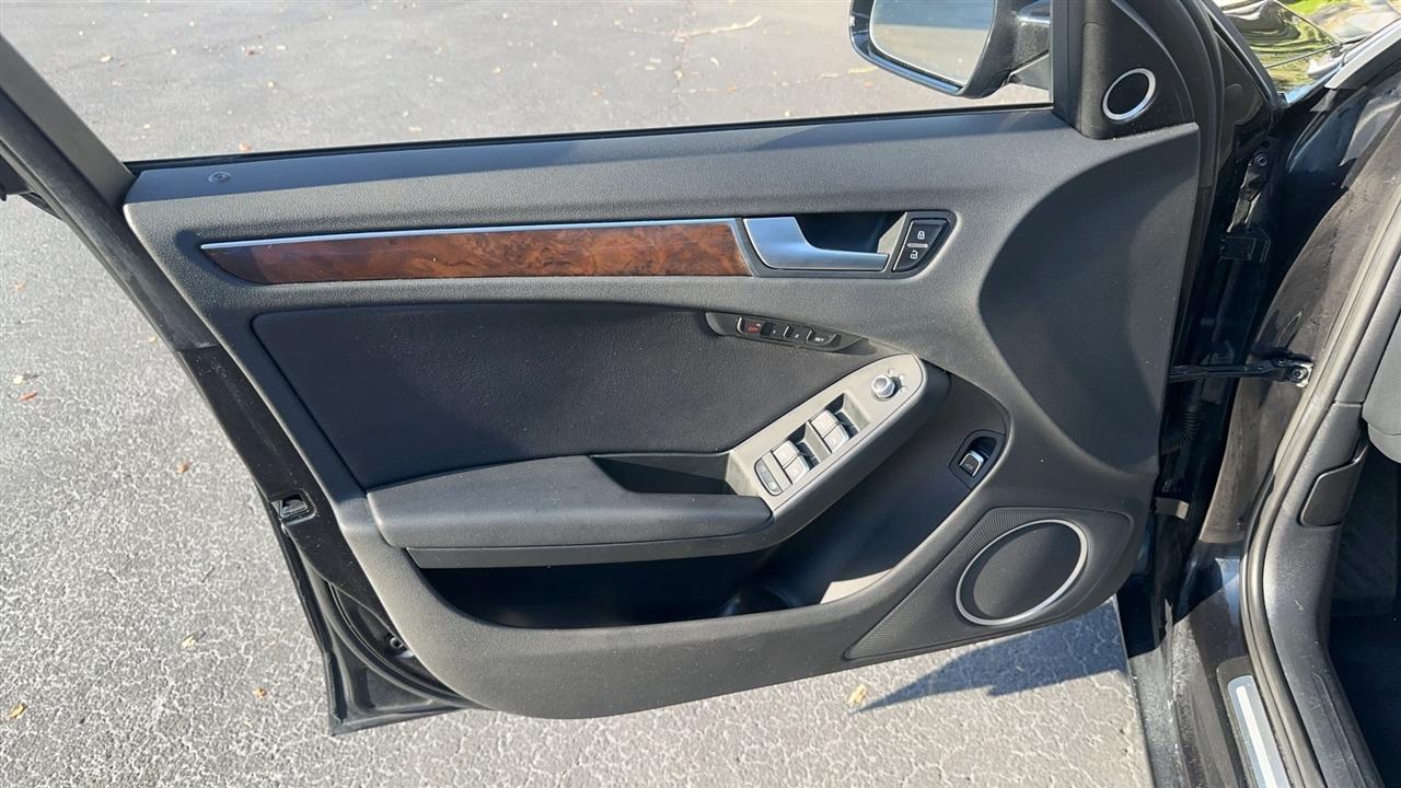 Audi A4 4dr Sdn Auto quattro 2.0T Premium Plus 2013