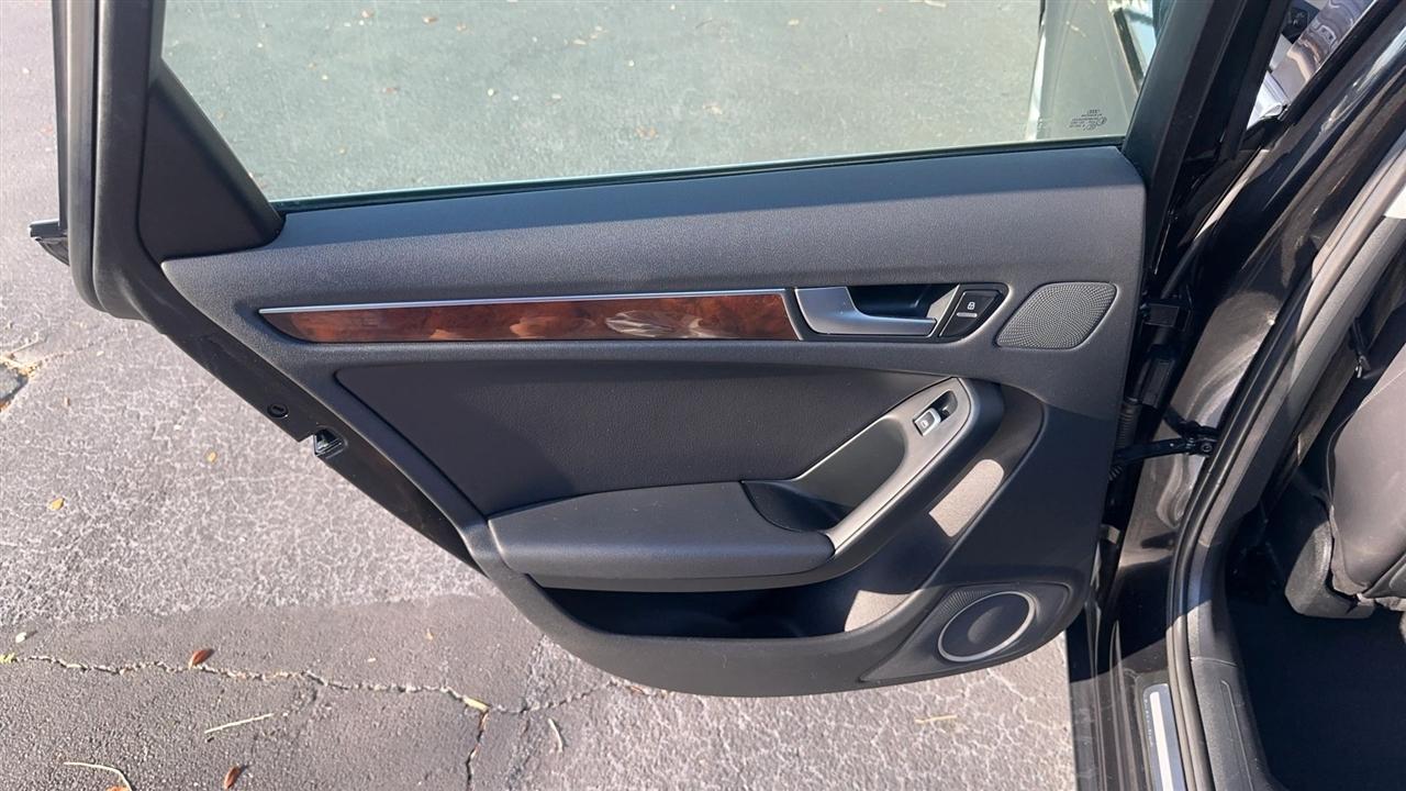 Audi A4 4dr Sdn Auto quattro 2.0T Premium Plus 2013