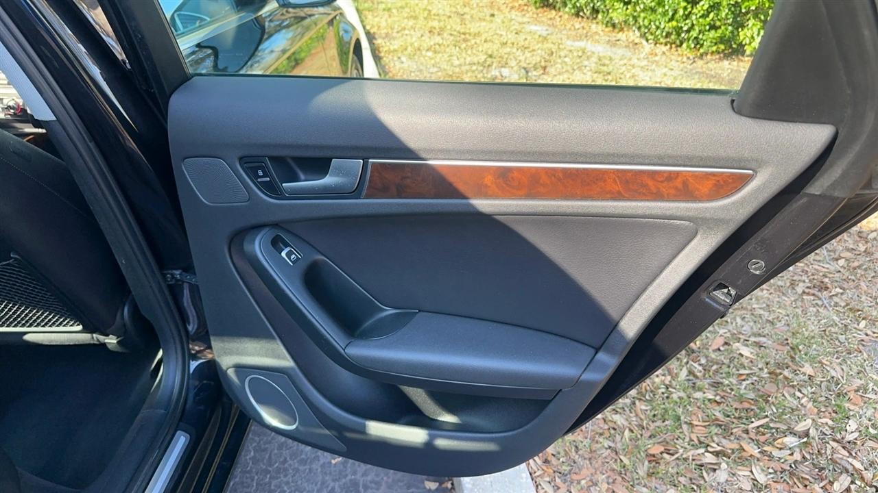 Audi A4 4dr Sdn Auto quattro 2.0T Premium Plus 2013