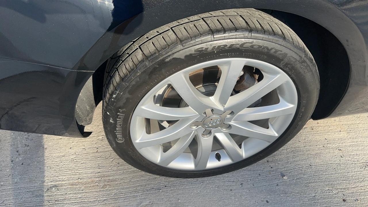 Audi A4 4dr Sdn Auto quattro 2.0T Premium Plus 2013