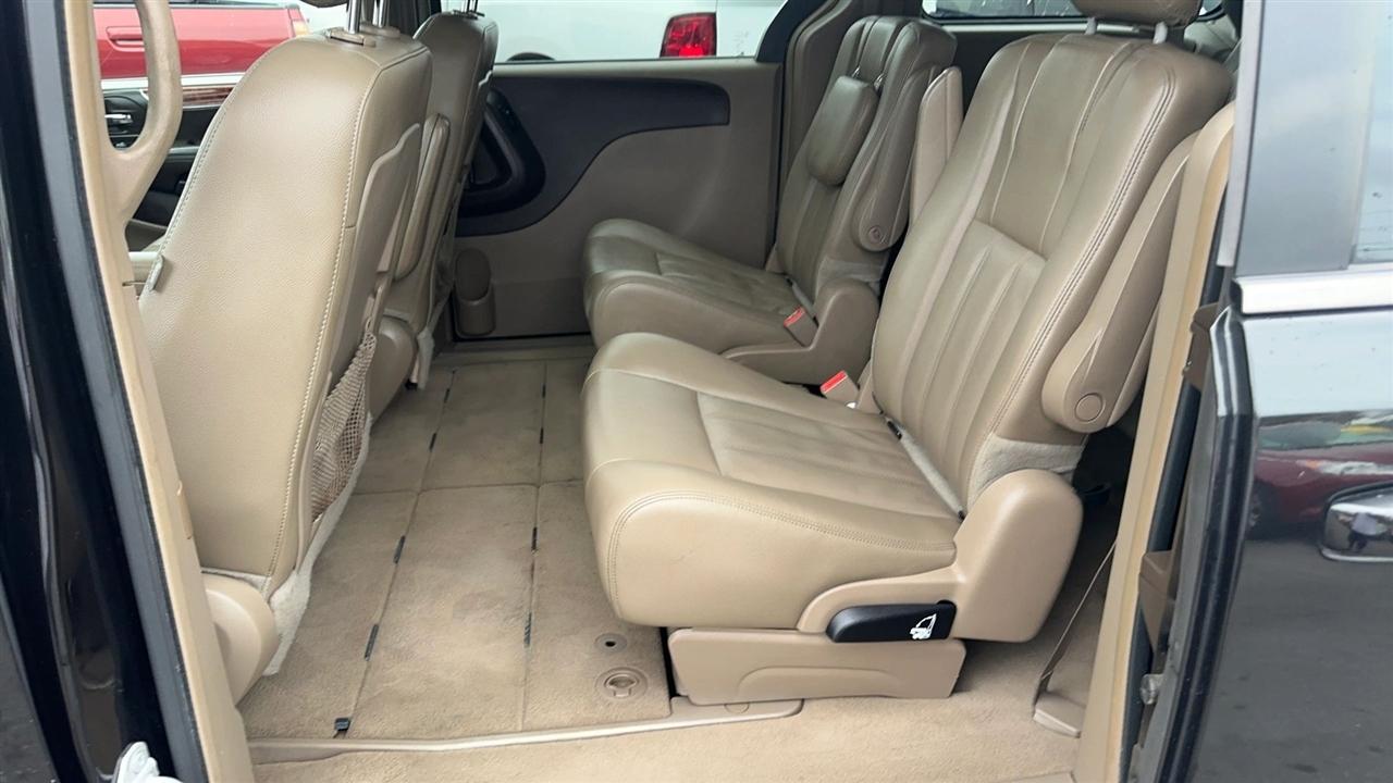 Chrysler Town & Country 4dr Wgn Touring 2016