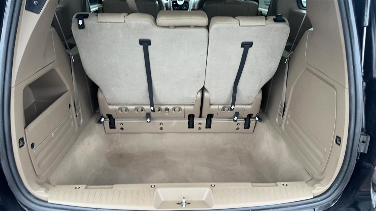 Chrysler Town & Country 4dr Wgn Touring 2016