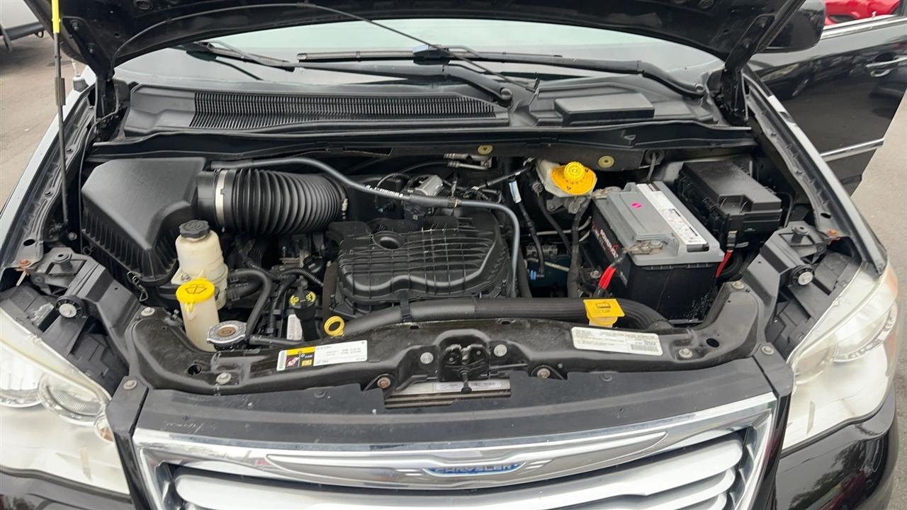 Chrysler Town & Country 4dr Wgn Touring 2016