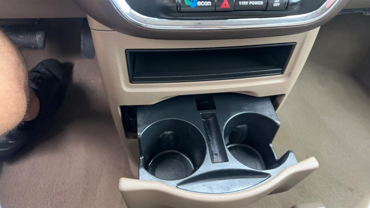 Chrysler Town & Country 4dr Wgn Touring 2016