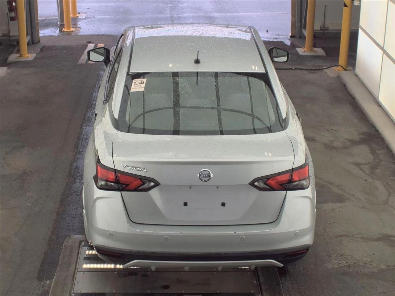 Nissan Versa S CVT 2021