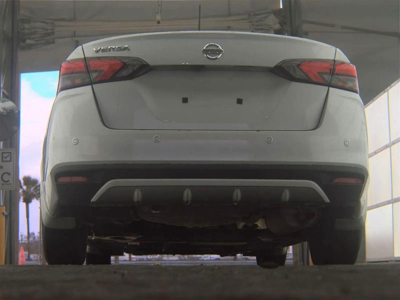 Nissan Versa S CVT 2021