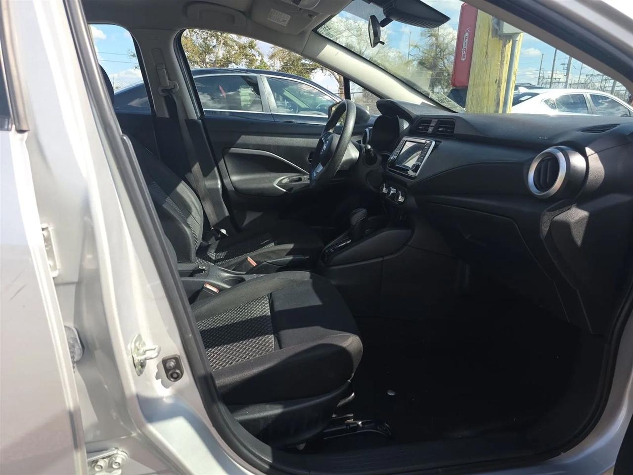 Nissan Versa S CVT 2021