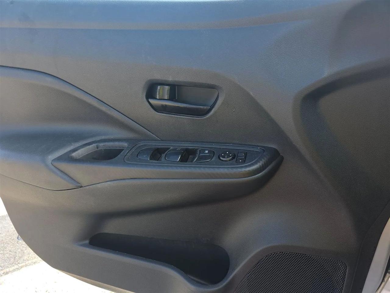 Nissan Versa S CVT 2021