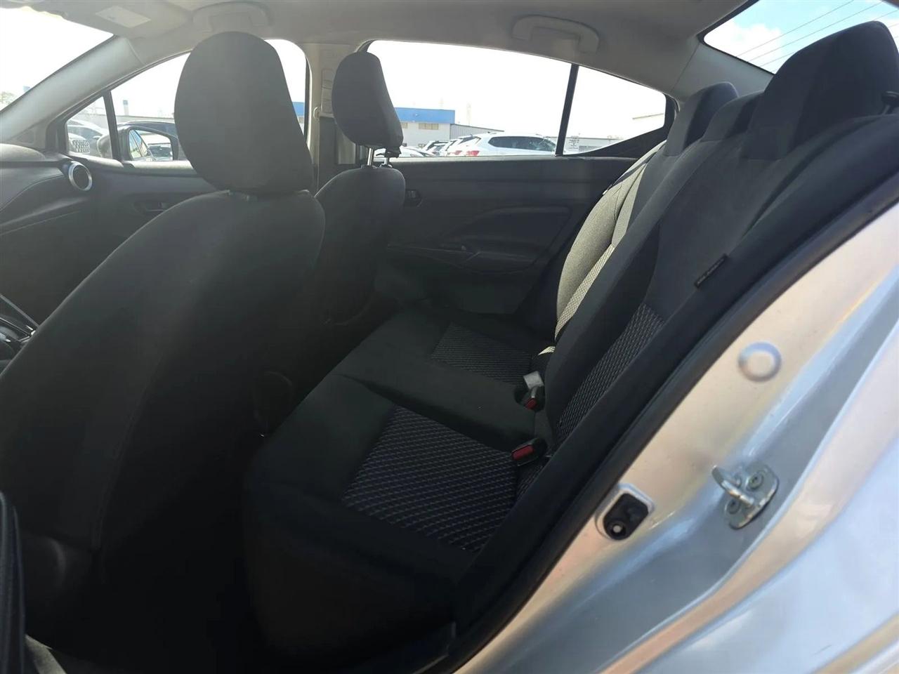 Nissan Versa S CVT 2021